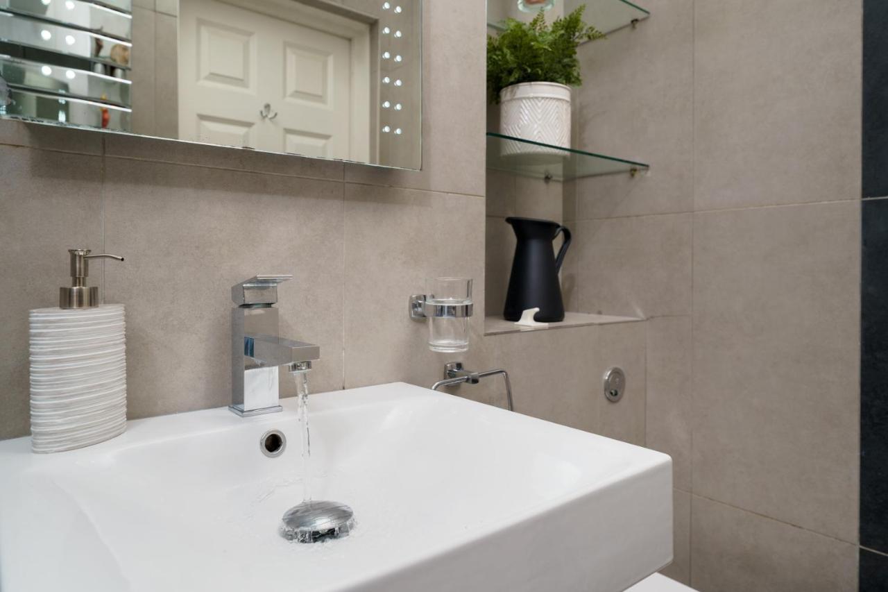 2 Bedr, 3 Beds, 1 Bath Thames, Trafalgar Sq Londra Dış mekan fotoğraf